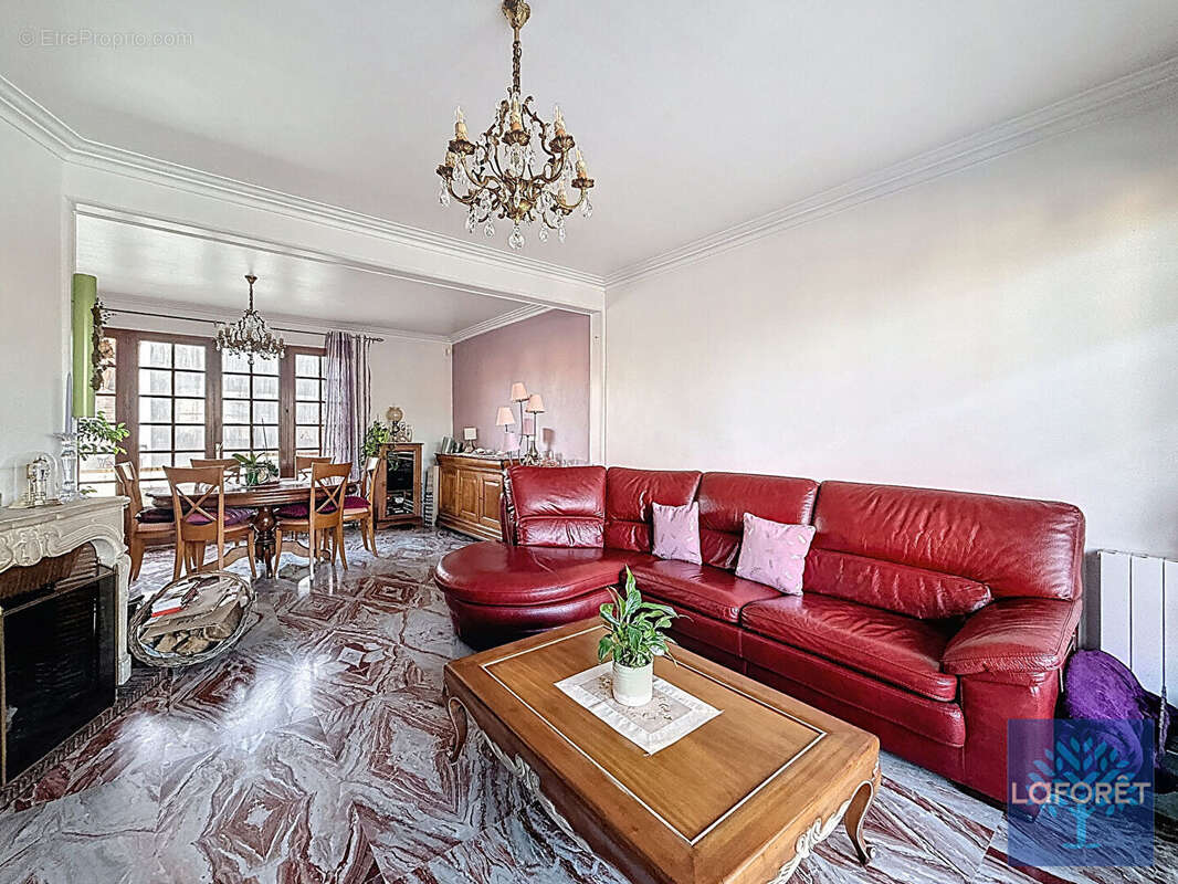 Maison à VIGNEUX-SUR-SEINE