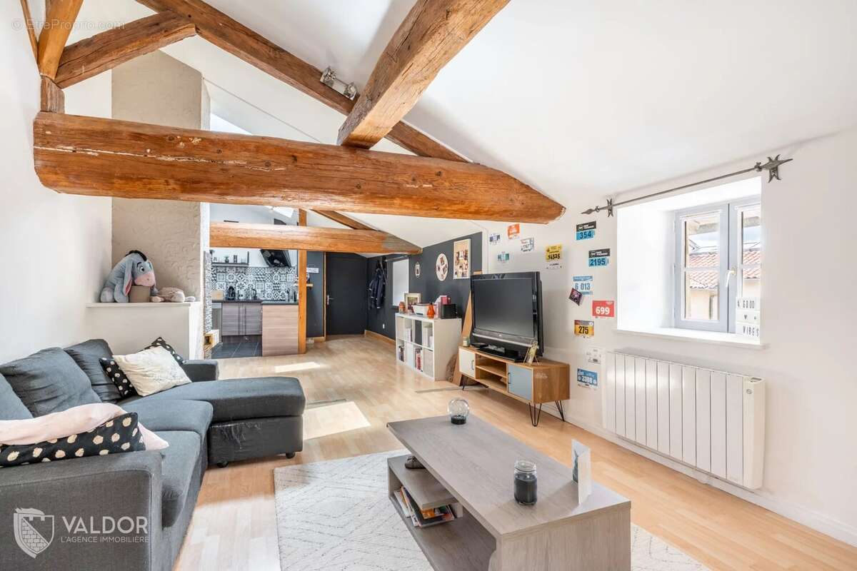 Appartement à VAUX-EN-BEAUJOLAIS