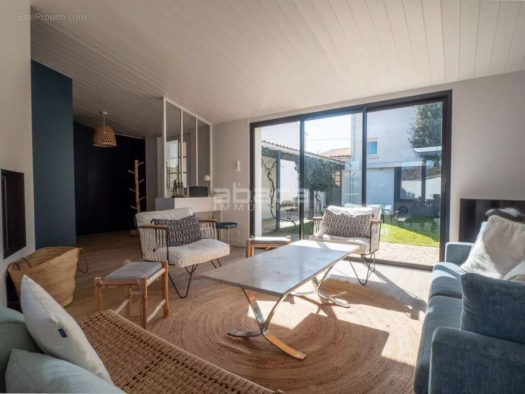 Maison à LES PORTES-EN-RE