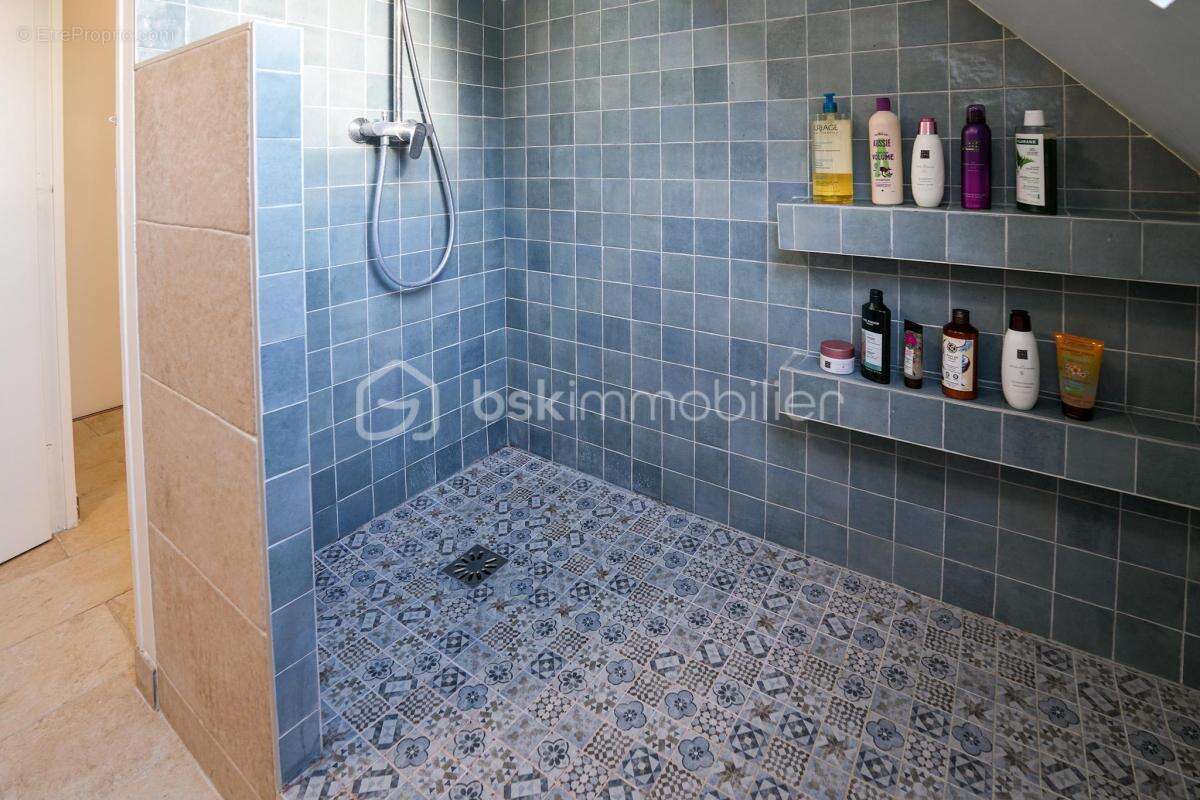 Maison à MONTEVRAIN