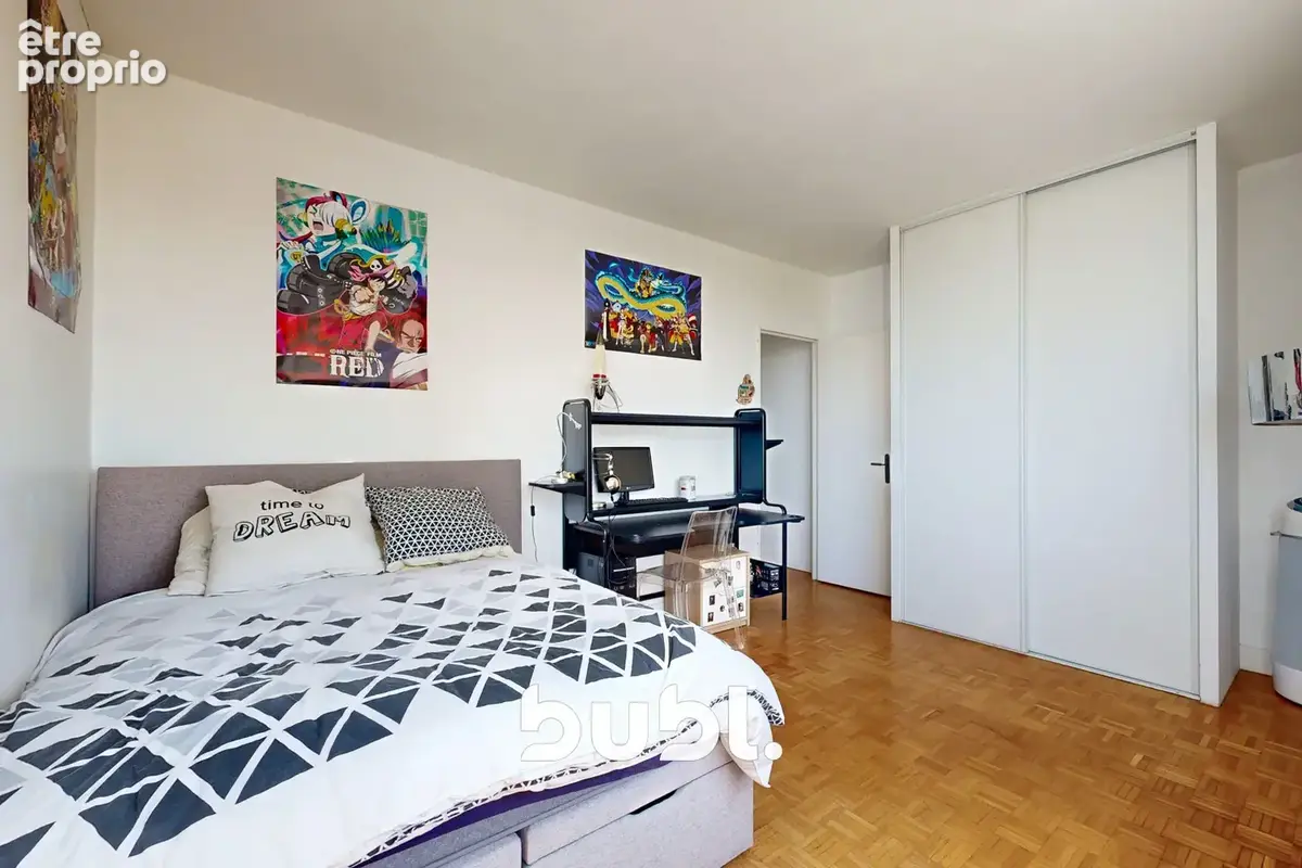 Appart. familial 132 m2   Volumes, luminosité et fort potentiel - Climatisation votée en AG - photo 16