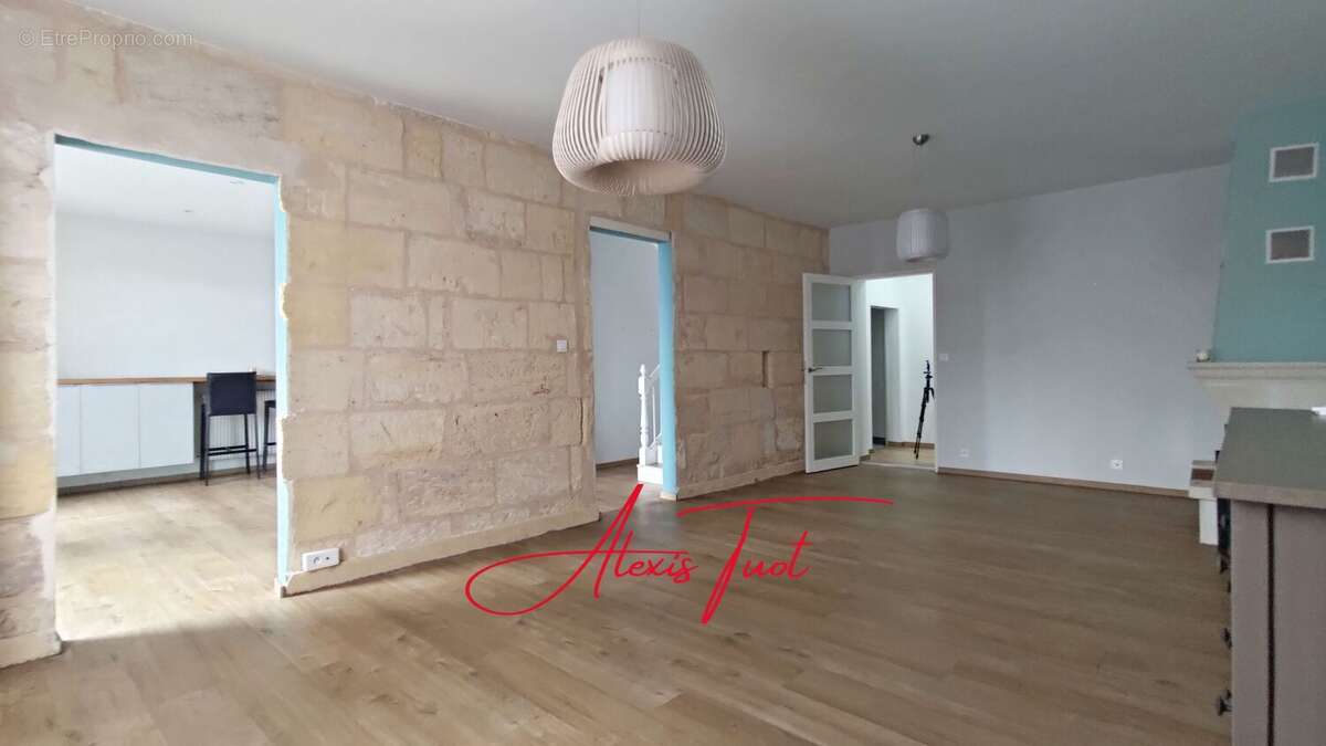 Maison à SAINT-LOUBES