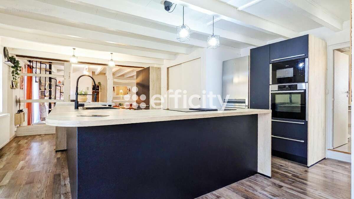 Maison 138 m² à Pont-De-Vaux  - photo 9