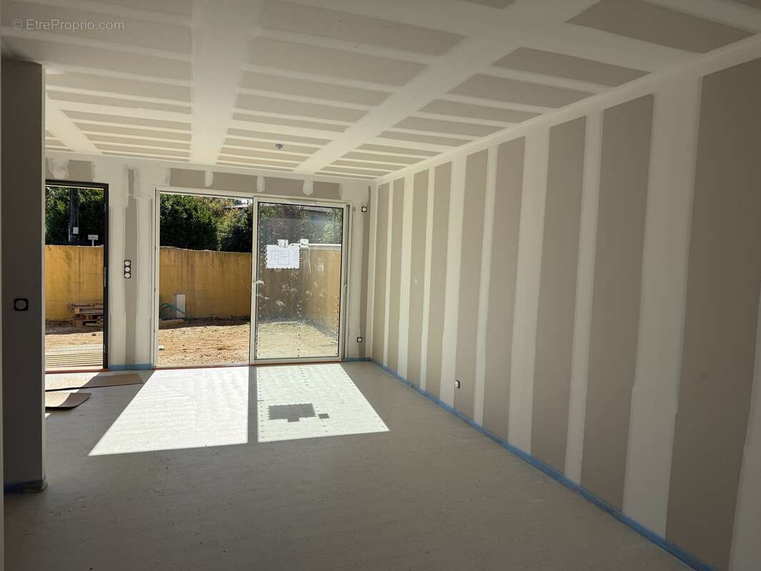Maison Neuve T4 - Leognan - photo 2
