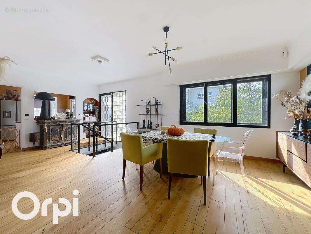 Appartement à VILLENEUVE-LOUBET