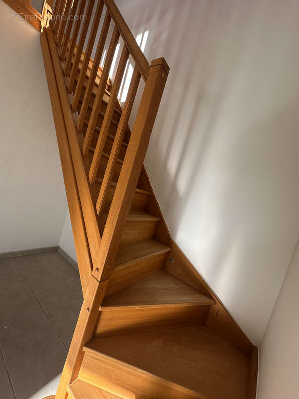 Maison a varzay - photo 9