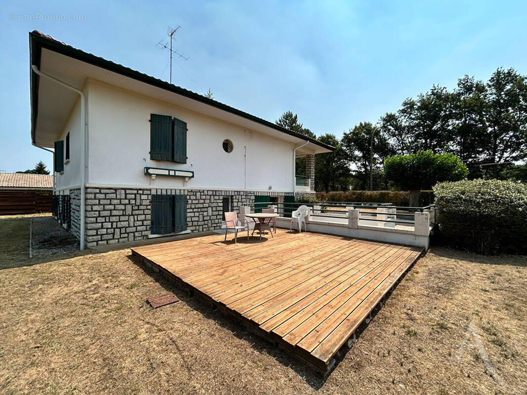 Appartement à SOUSTONS
