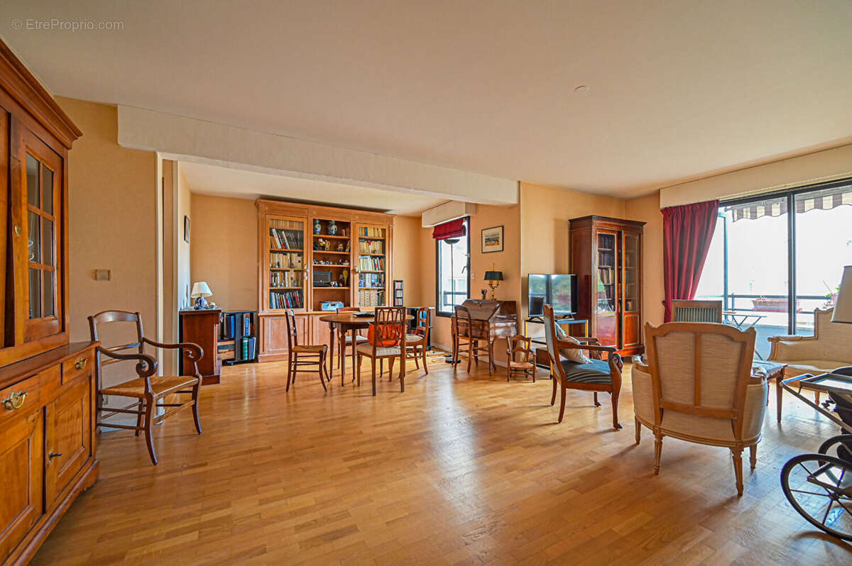 Appartement à CHATILLON