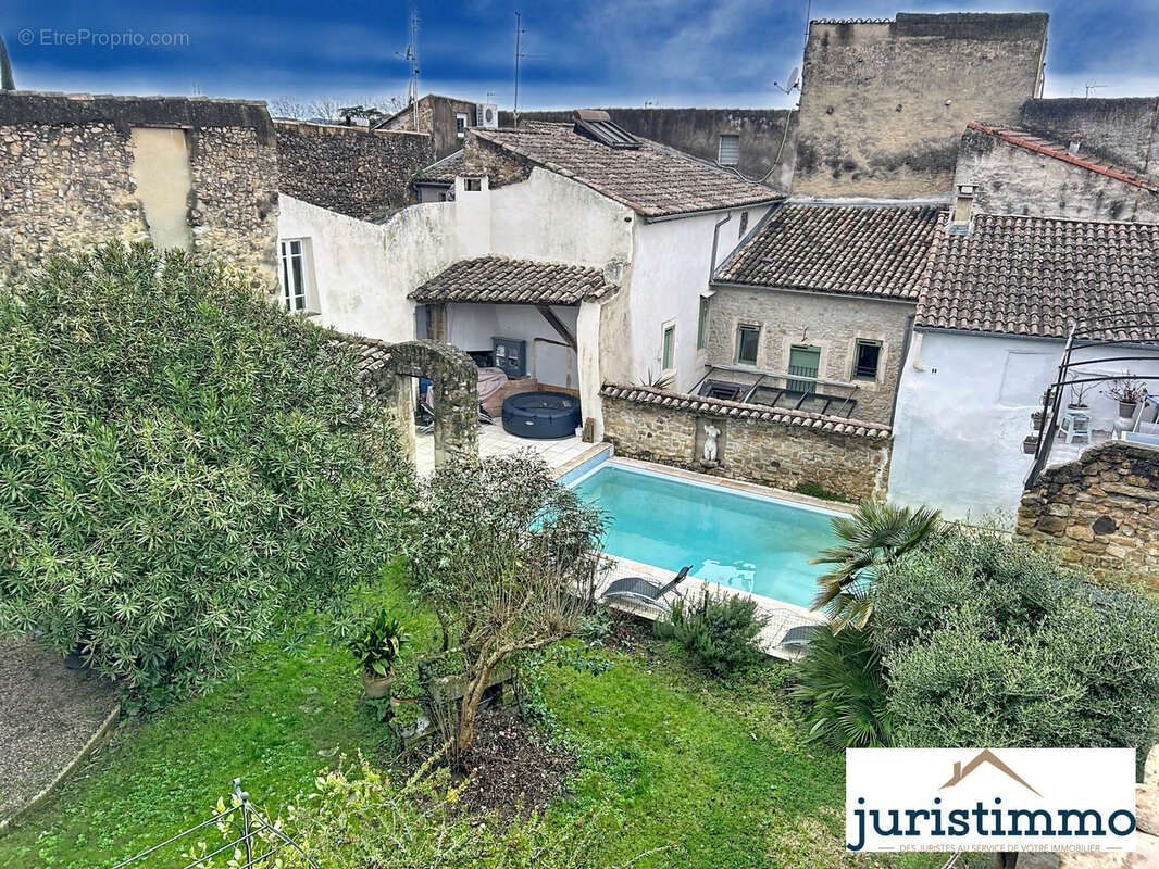 Maison à MONDRAGON