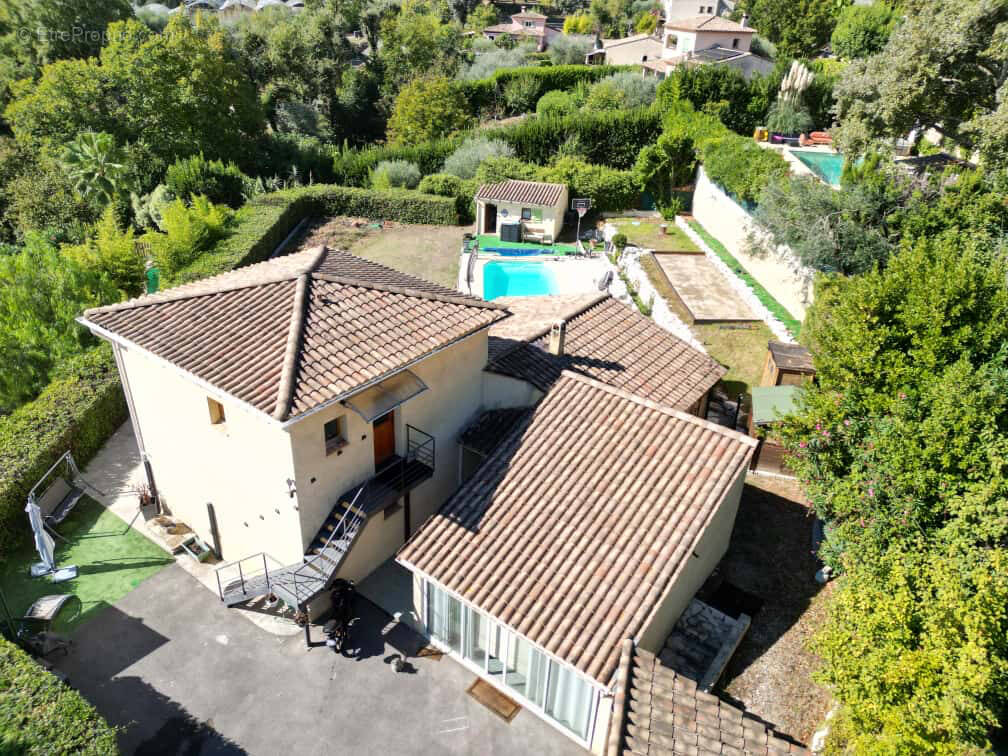 Maison à SAINT-JEANNET