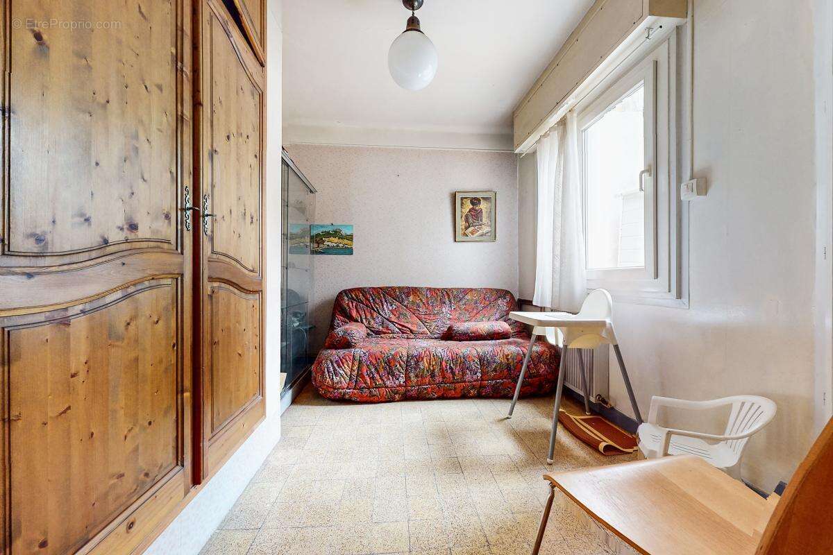 Appartement à MARSEILLE-1E