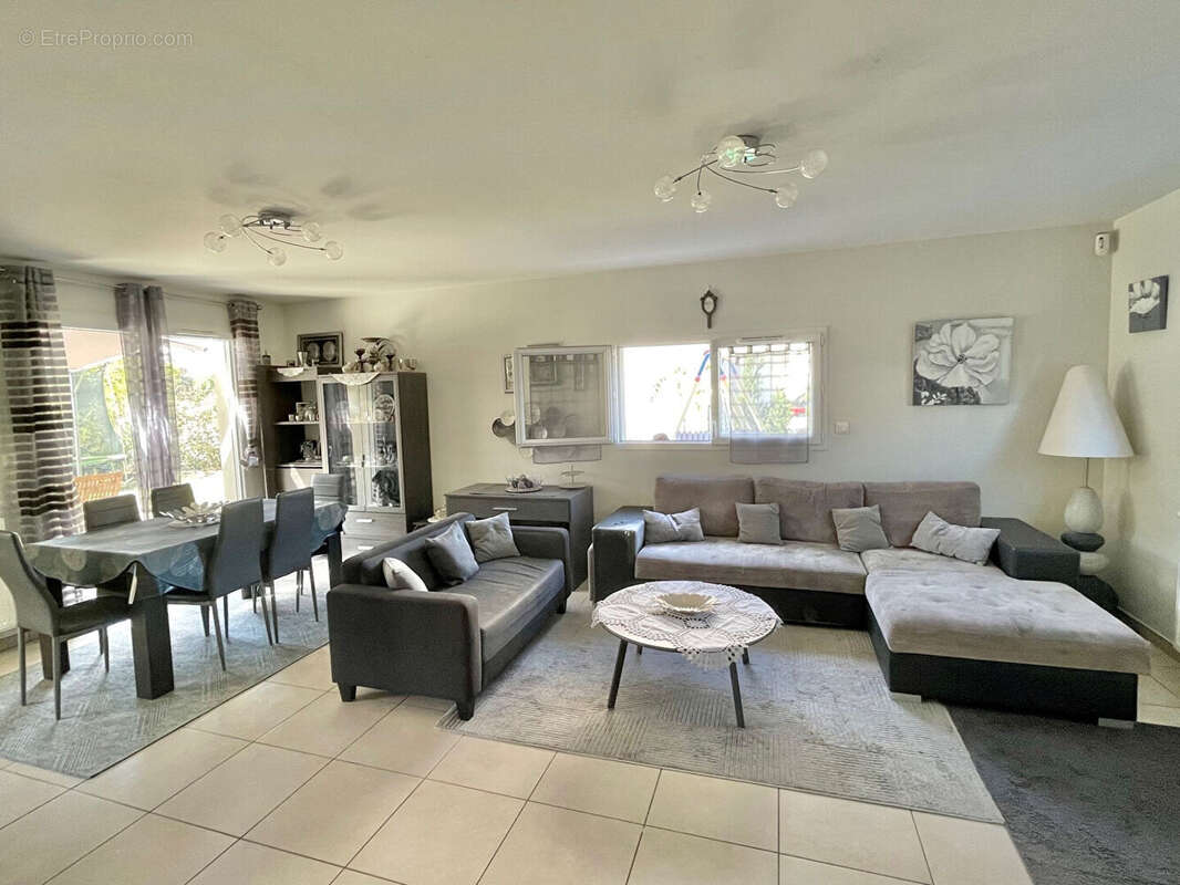 Maison à L'ISLE-D'ABEAU