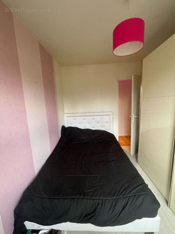 Appartement à ETREMBIERES