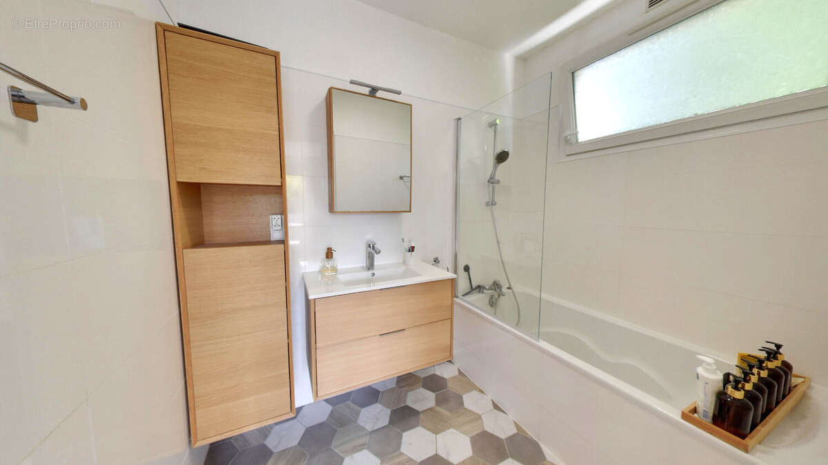 Appartement à LE PLESSIS-TREVISE