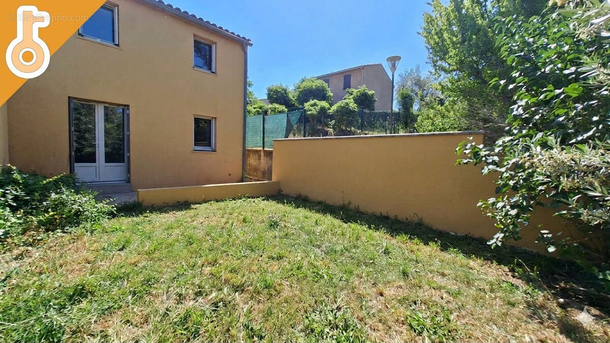Maison à VALREAS