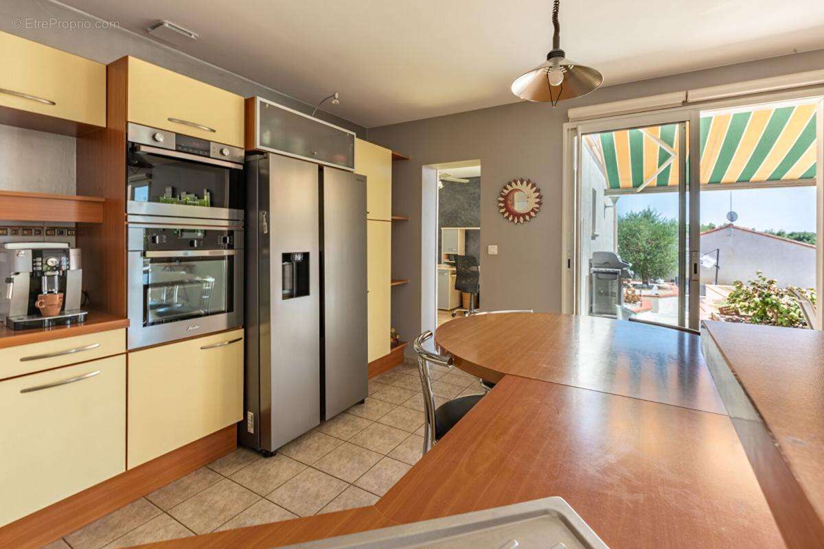 Maison Mouzillon 6 P . 4 Chs . Bureau . 177.85 M² . Double garages . T 1153 M² . Sous-sol - photo 5
