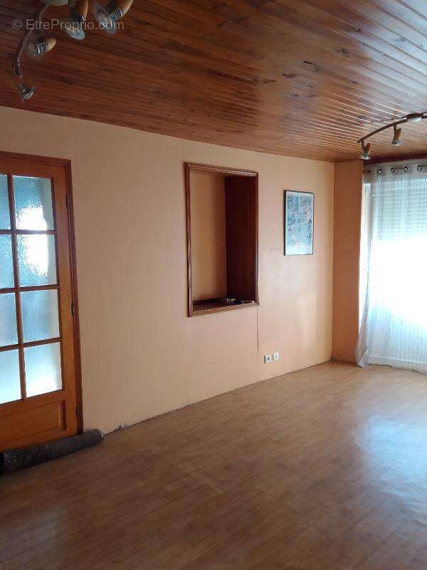 Appartement à CHATEAUBERNARD