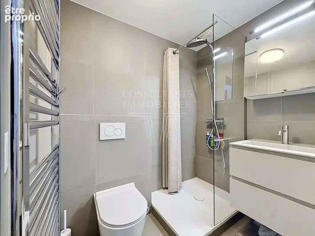 Paris xvie – avenue foch – studio meublé avec balcon – clé en main - photo 6