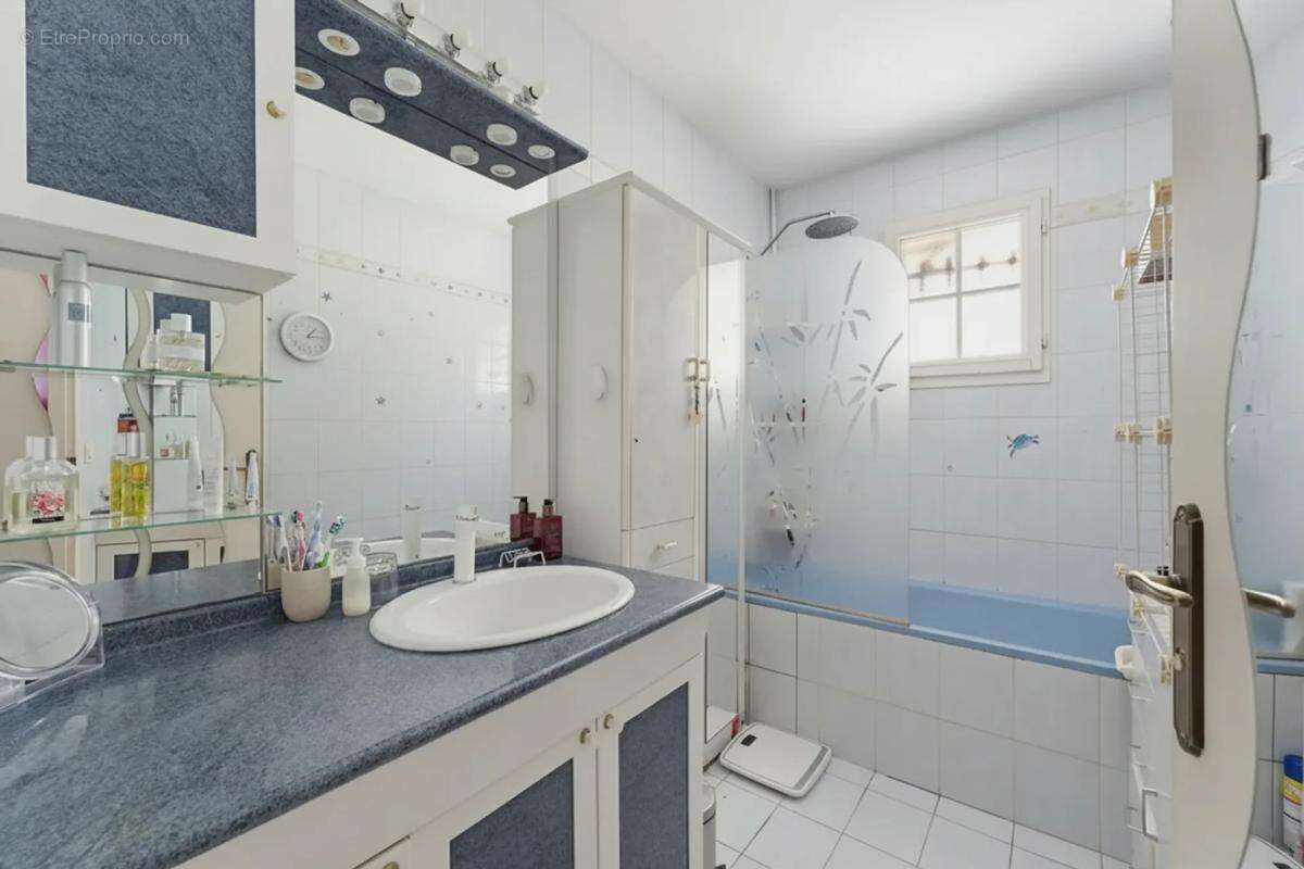 Maison familiale 7 pièces à Sadirac avec piscine - photo 17