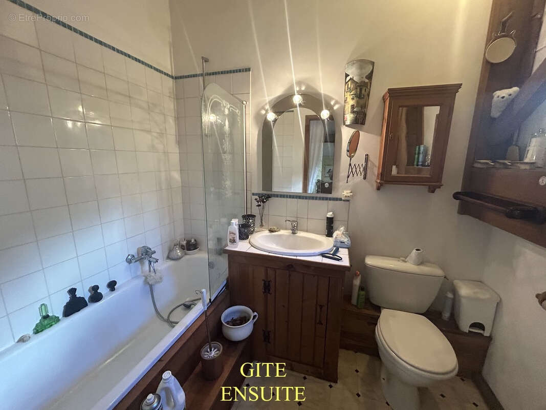 Maison à VILLEFRANCHE-DE-LONCHAT