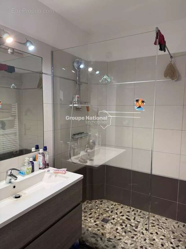 Appartement à SIX-FOURS-LES-PLAGES