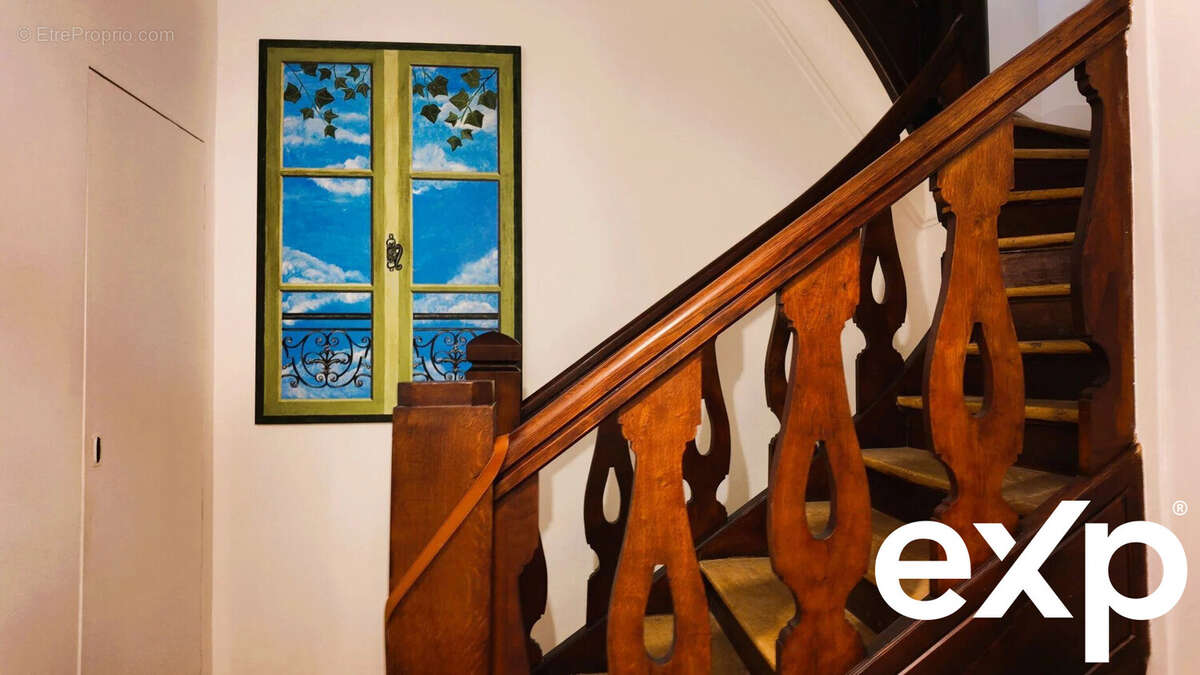 Appartement à PARIS-16E