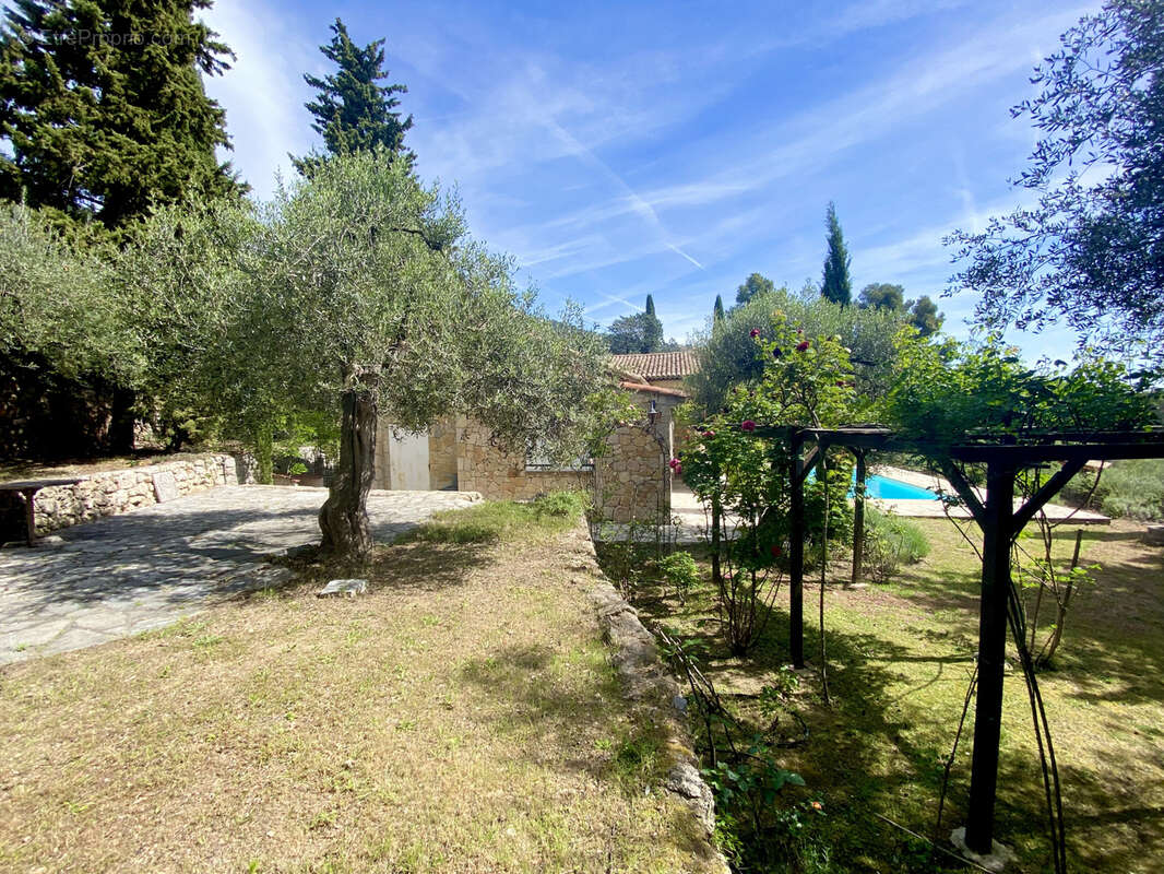 Maison à SPERACEDES