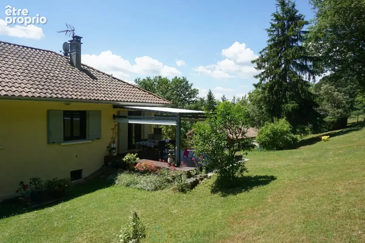 Elégante villa nichée sur les hauteurs du village de Brantôme. - photo 6