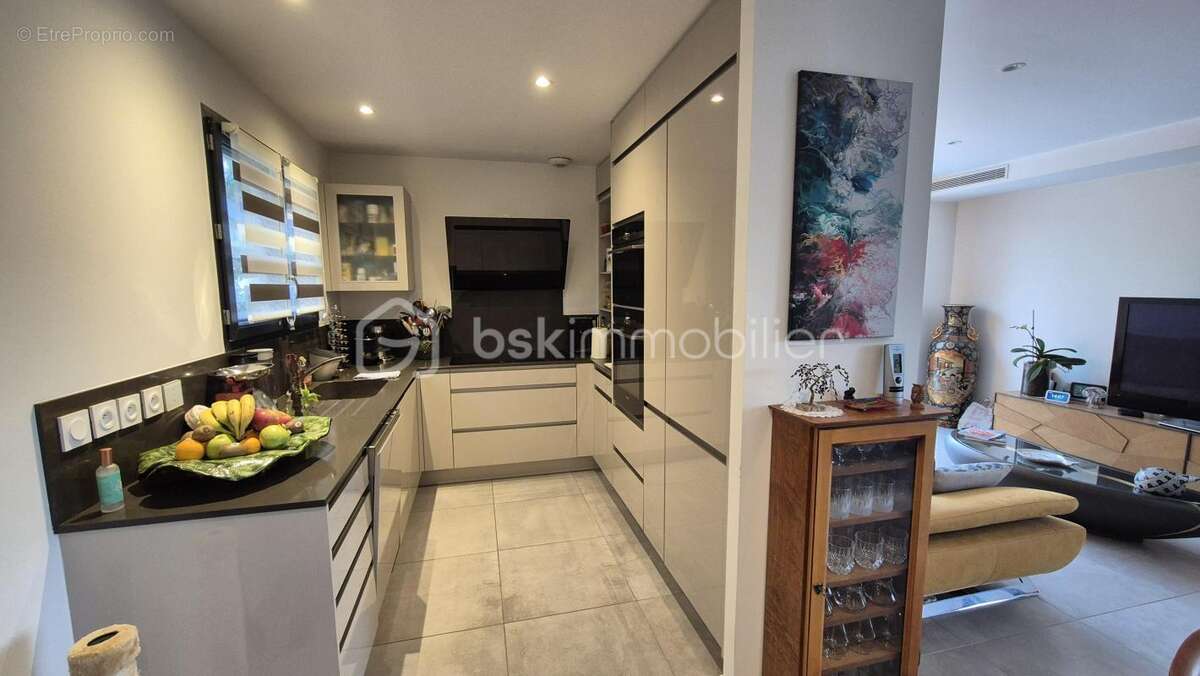 A vendre villa recente trois faces de 108m² sur terrain de 300m² en impasse a saint cyprien plage - proche du port - trois chamb - photo 11
