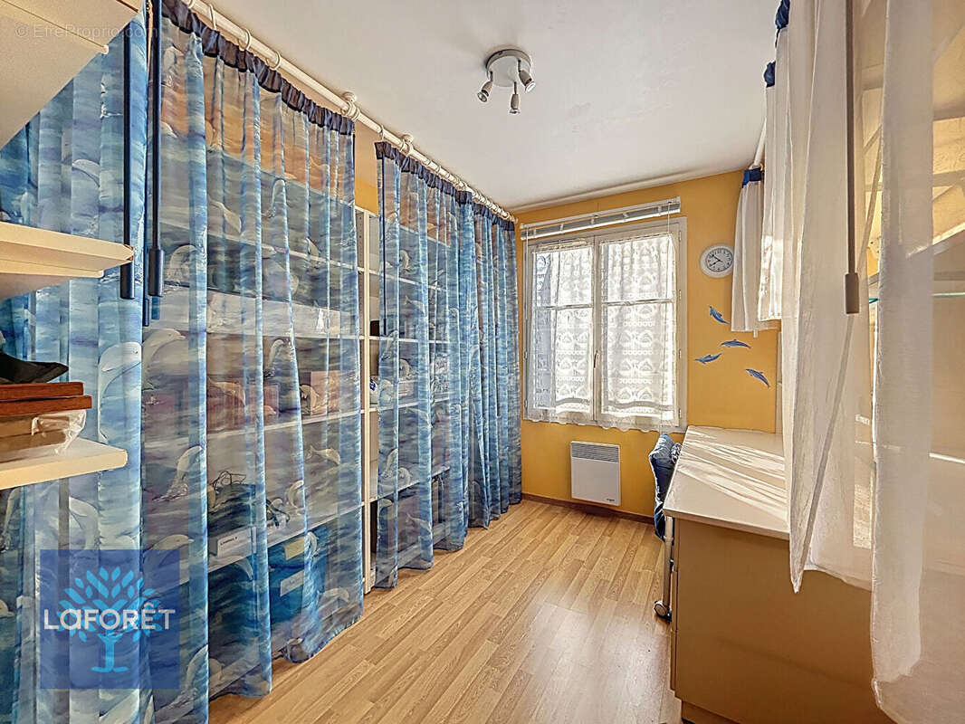 Appartement à CORBEIL-ESSONNES