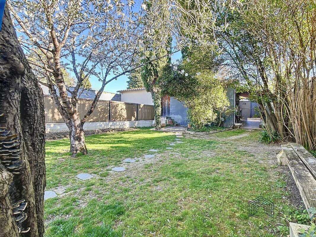 Maison à BRUGUIERES