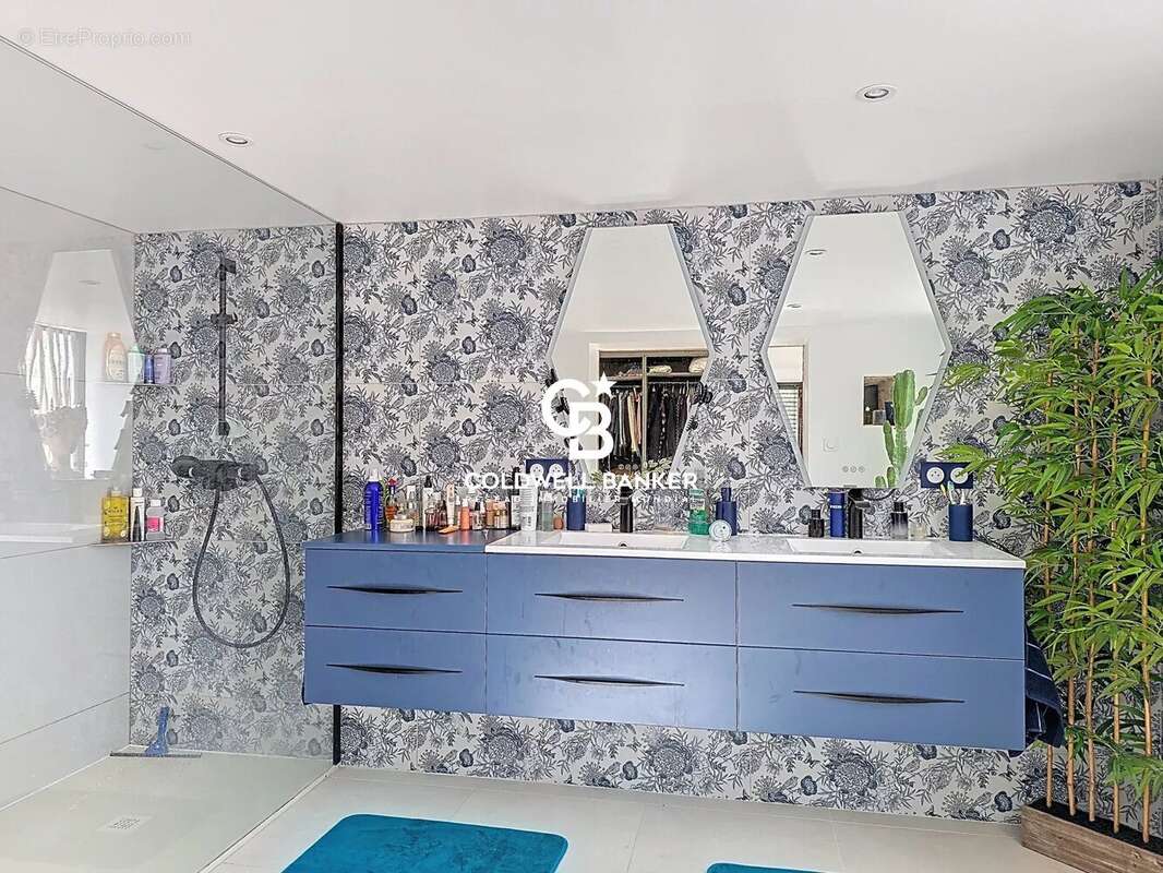 Maison à FONTENAY-LE-COMTE