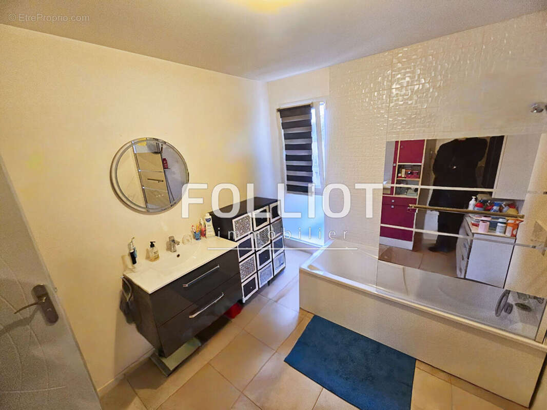 Maison à FLEURY-SUR-ORNE