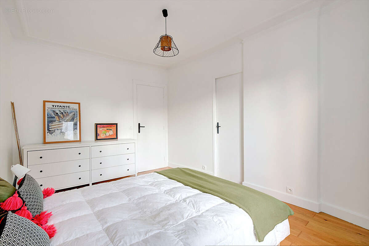 Appartement à PARIS-18E