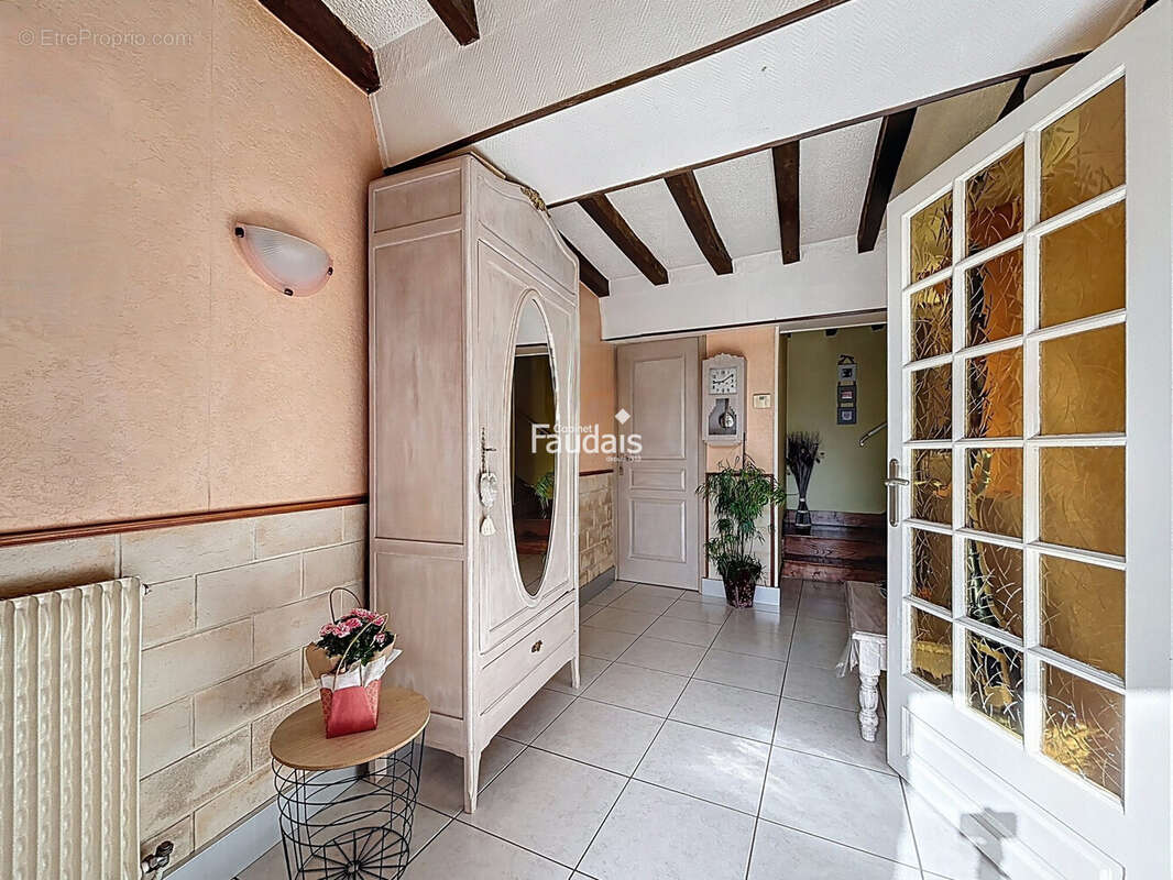 Maison 125 m² à La Mancelliere-Sur-Vire  - photo 2