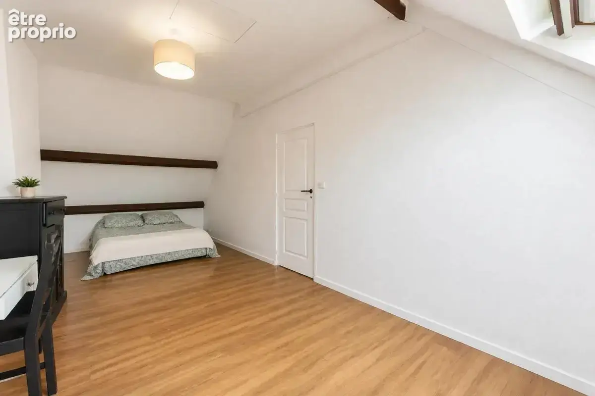 Maison de 7 pièces de 187 m² à Dammartin-en-Goële - photo 9