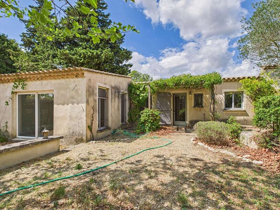 Maison à FONTVIEILLE