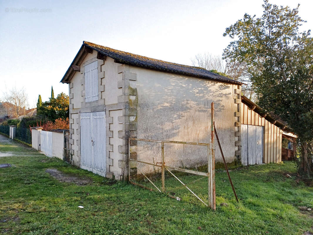 Maison à BAIGNES-SAINTE-RADEGONDE