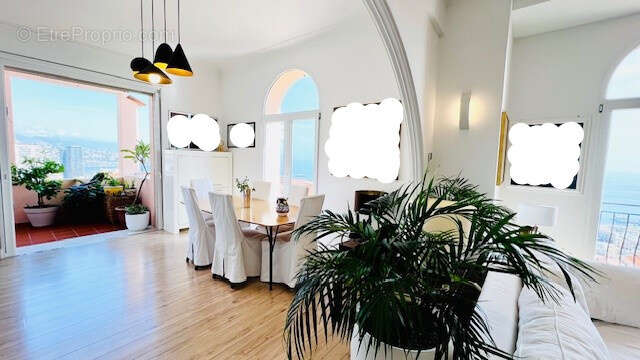 Appartement à BEAUSOLEIL