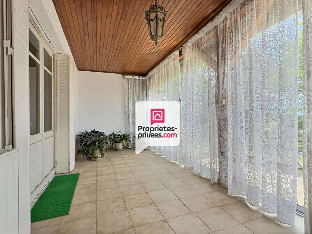 Maison  T5/6 d'env. 200 m2 avec étang, verger et nombreuses annexes sur  SANILHAC (24660) - photo 2