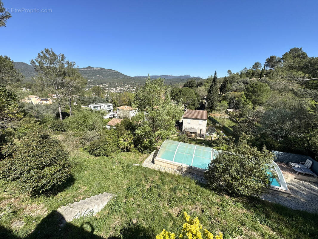 Maison à SOLLIES-TOUCAS