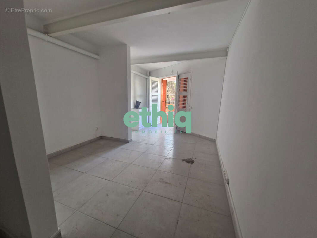 Appartement à POINTE-A-PITRE