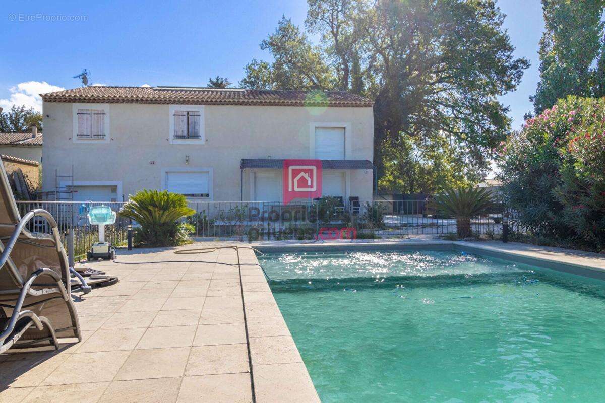 Villa avec piscine 4 chambres 240 m2, 1200m2 de terrain - photo 7