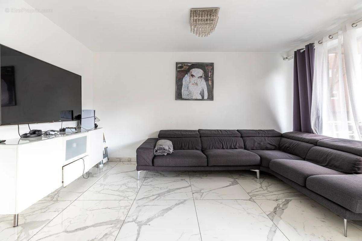 Appartement à PARIS-19E