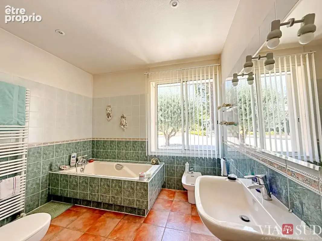 Béziers, quartier Montimas  plain-pied de 132 m² sur 2 077 m² de terrain - photo 12