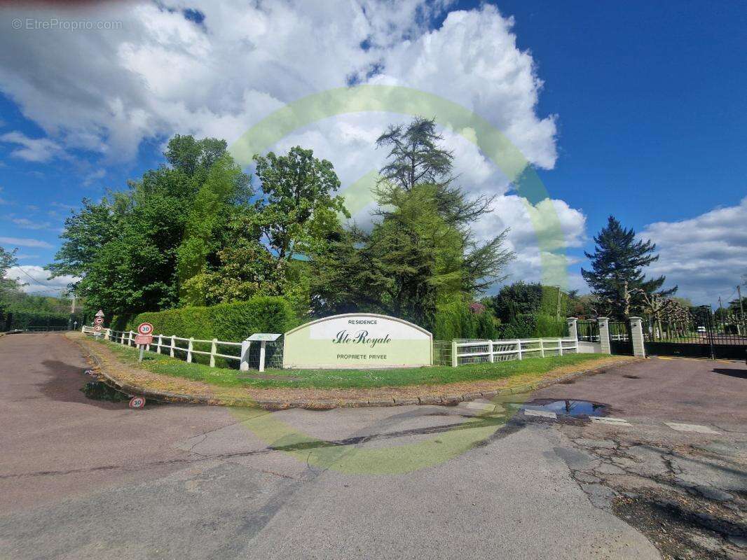 Maison à IVRY-LA-BATAILLE