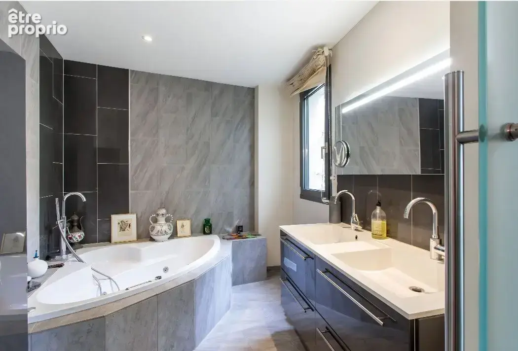181 m² d'exception et 130 m² de terrasse à l'Orangerie - photo 12
