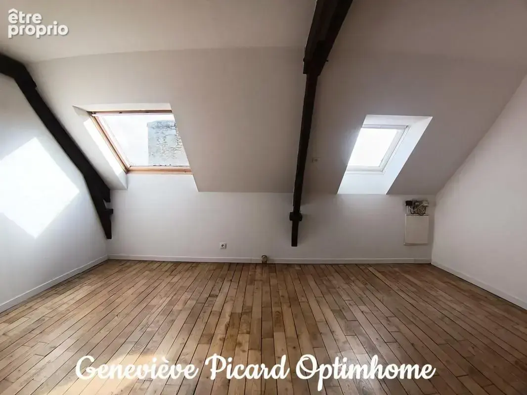 ​Maison de caractère en pierre de 189 m² — 5 chambres, dépendance et cour en cœur de bourg - photo 17