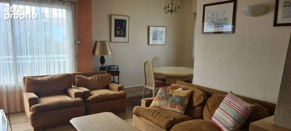Dpt Charente Maritime (17), à vendre ROYAN appartement T3 avec garage, 100 m de la plage - photo 2