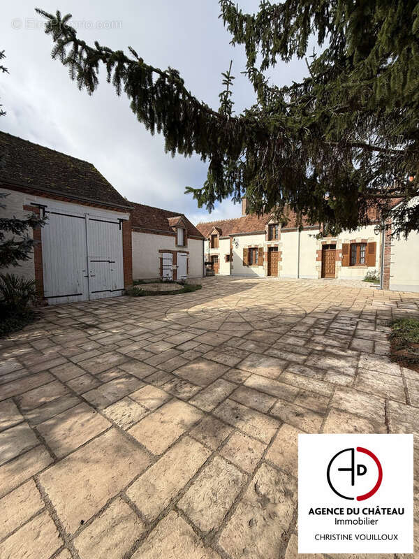 Maison à SAINT-PERE-SUR-LOIRE
